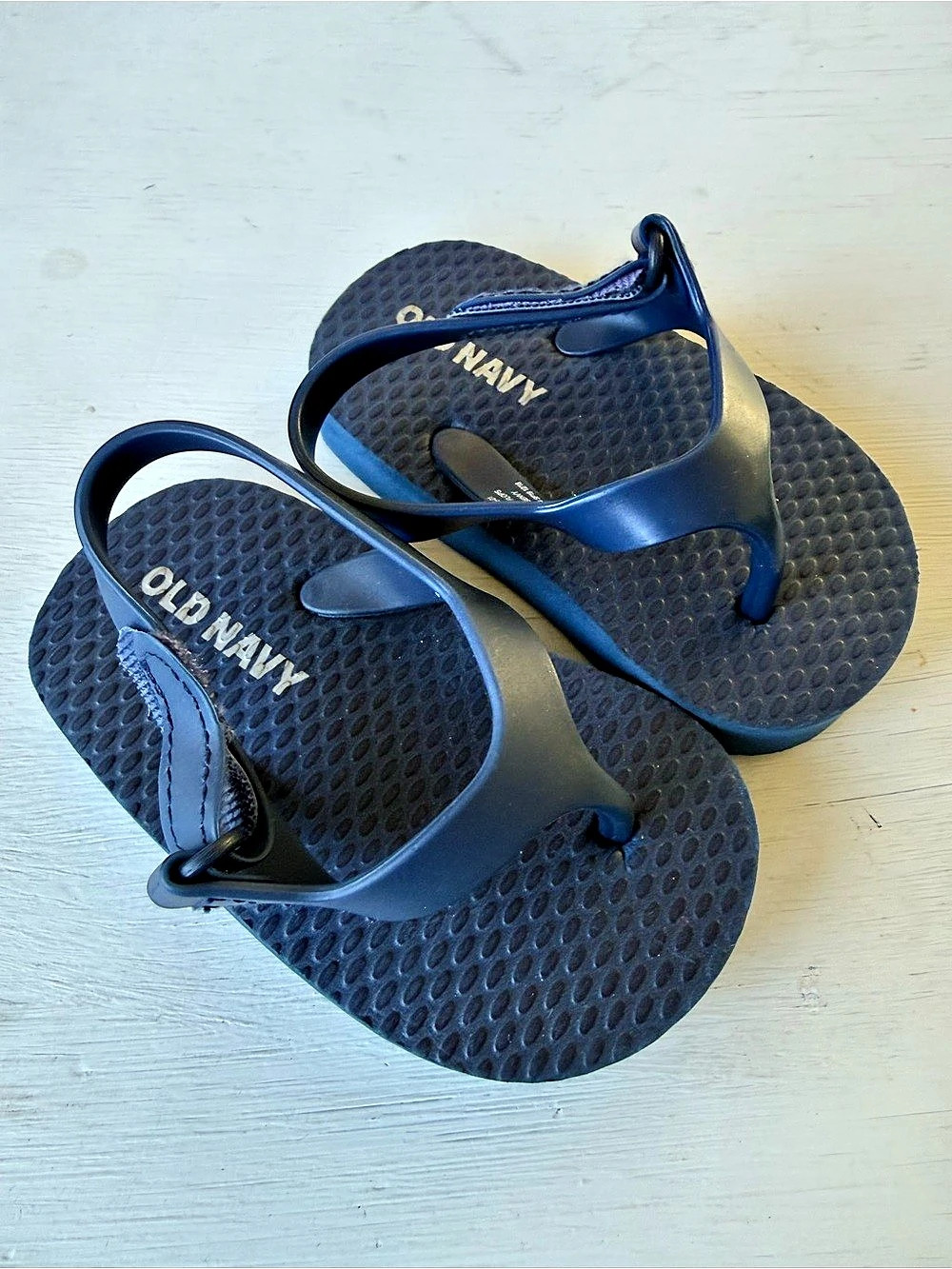 Old Navy Unisex Solid Flip-Flops for Toddler Blue